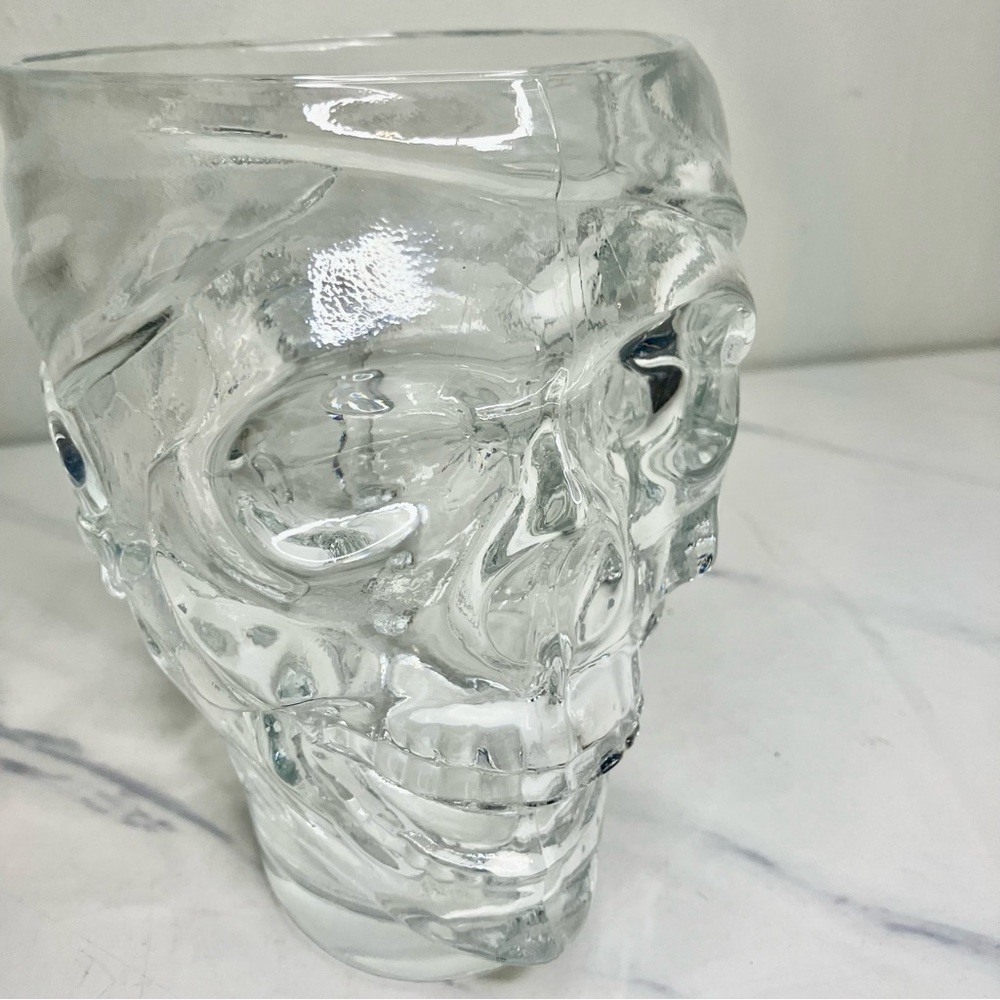 Luminarc Treasure Island Clear Glass Skull Mug - Picture 6 of 7